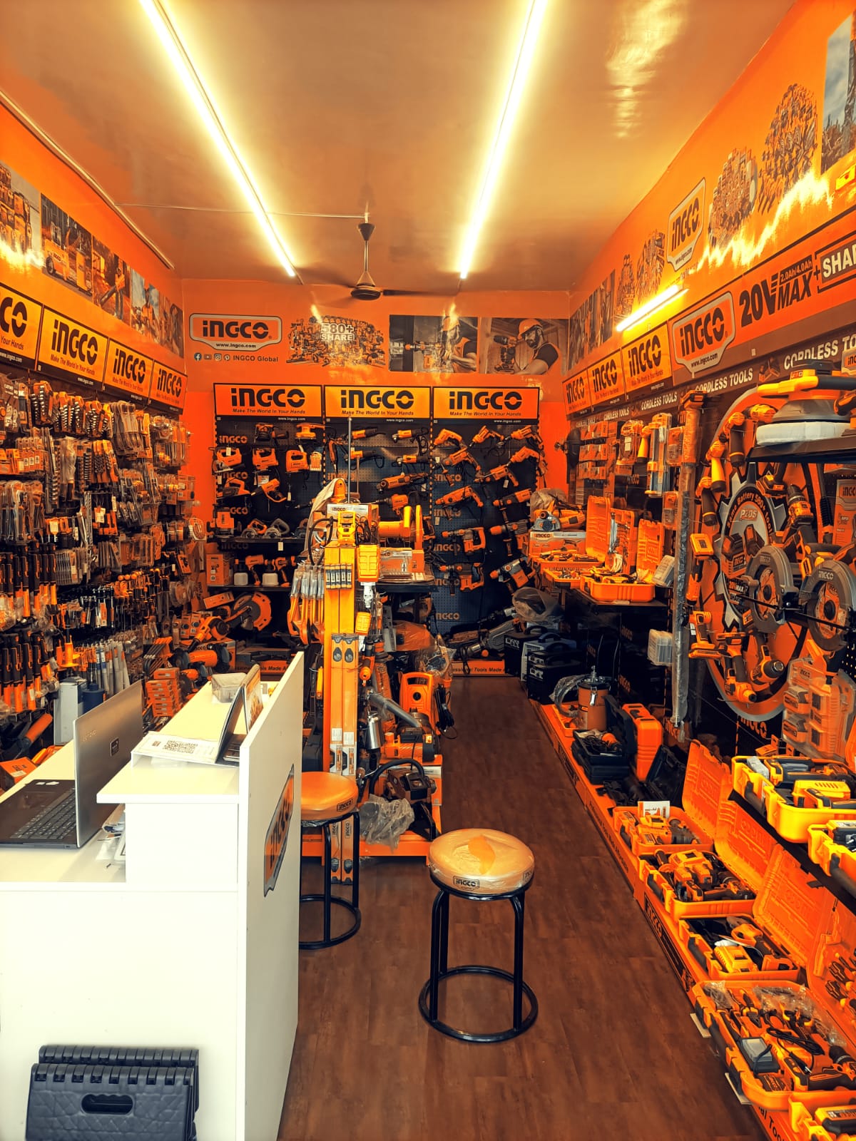Mannan Traders showroom with neatly arranged hand tools and industrial hardware on display